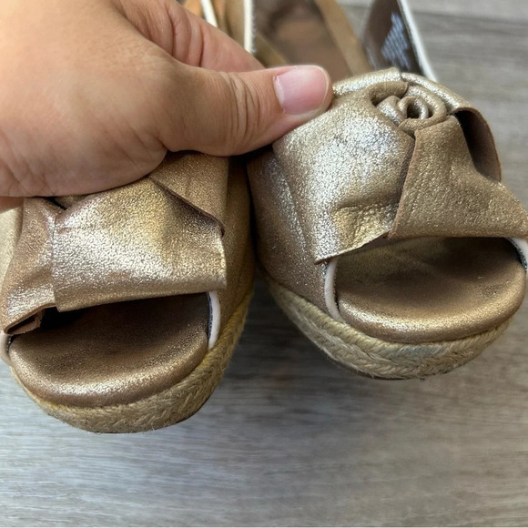 Sofft Gold Metallic Espadrilles Wedge Open Toe - Picture 15 of 16